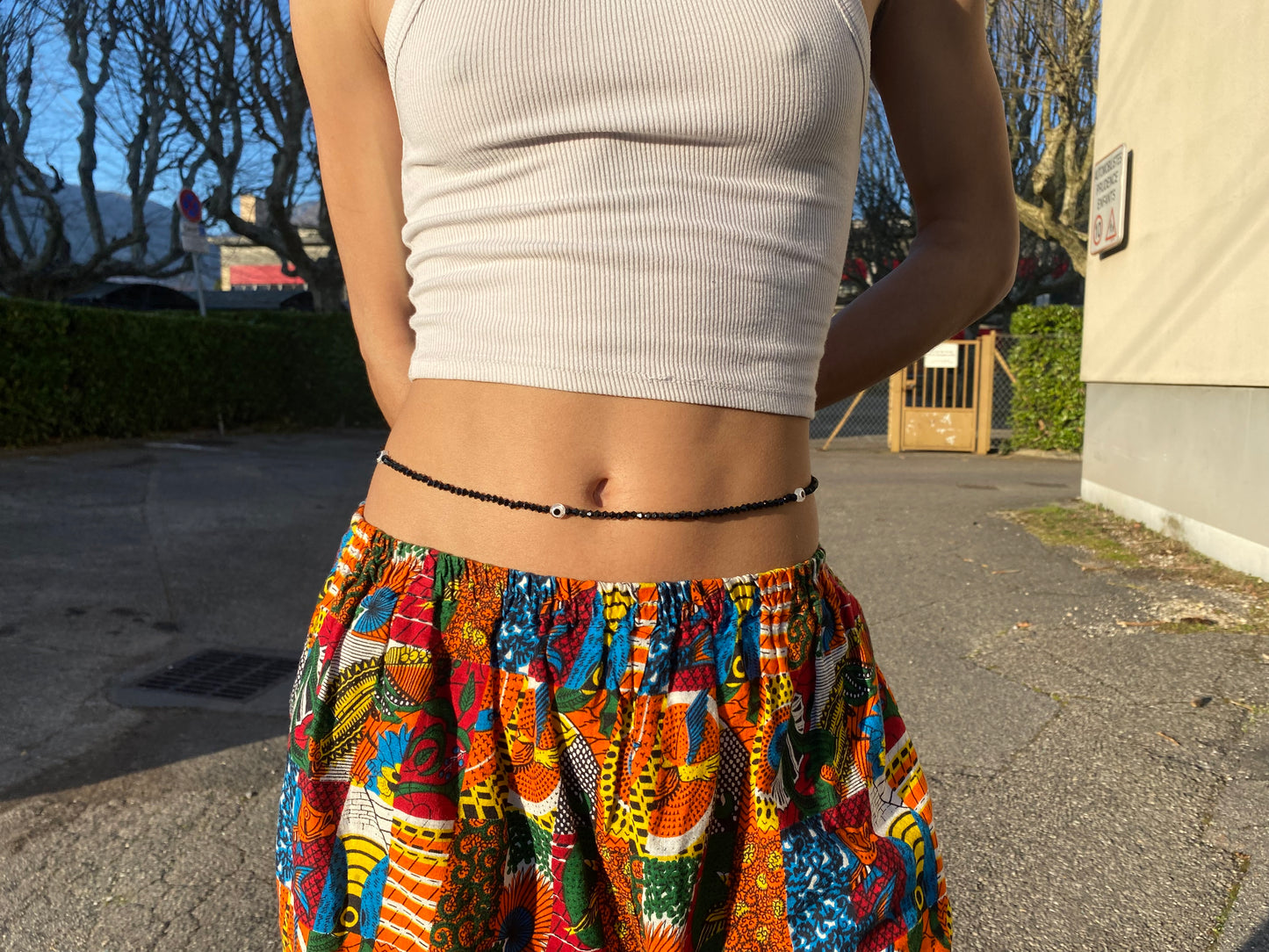 Bayas noire avec mauvais oeil