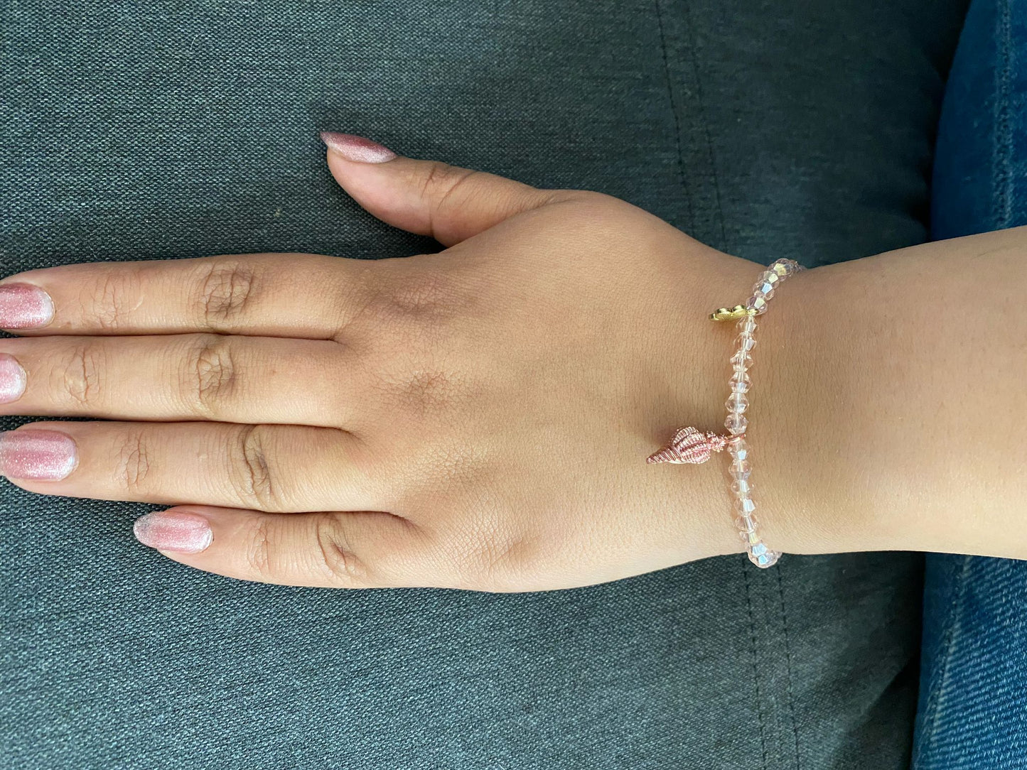 Bracelet blanc avec sycoscoma